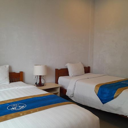 Hotel Dhyana Pura Kapal エクステリア 写真