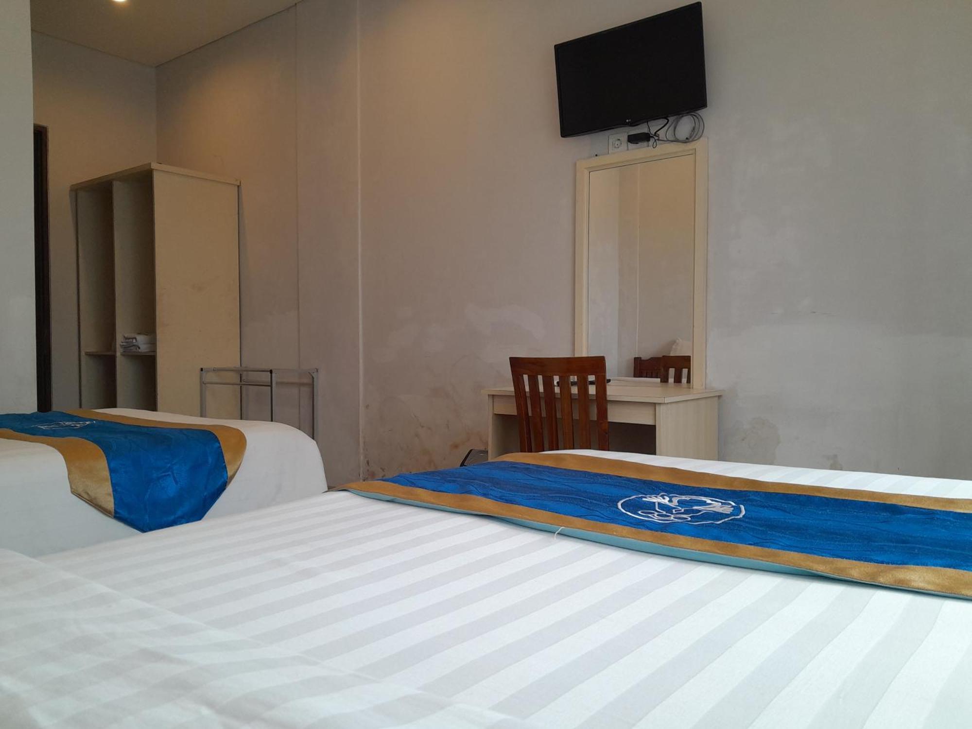 Hotel Dhyana Pura Kapal エクステリア 写真